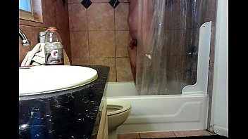 fat shower webcam Lissy schafft sicherheit
